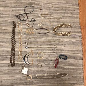 ASSORTED JEWELRY! Comment for more info on pieces